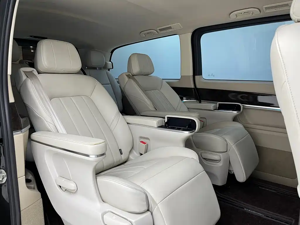 Mercedes-Benz Vito — миниатюра 9