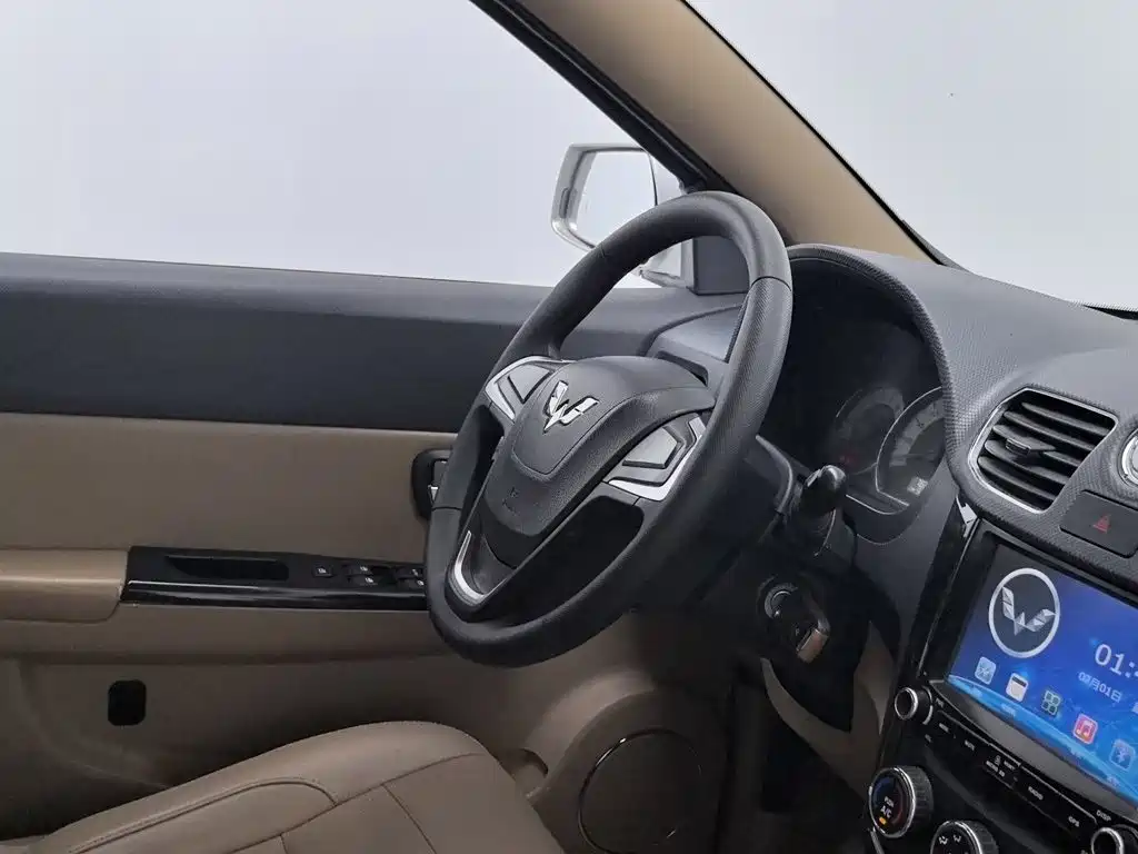 Wuling Hongguang — миниатюра 22