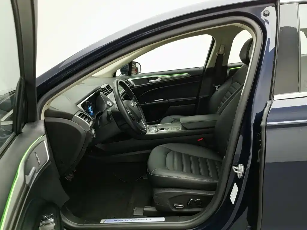 Ford Mondeo — миниатюра 10