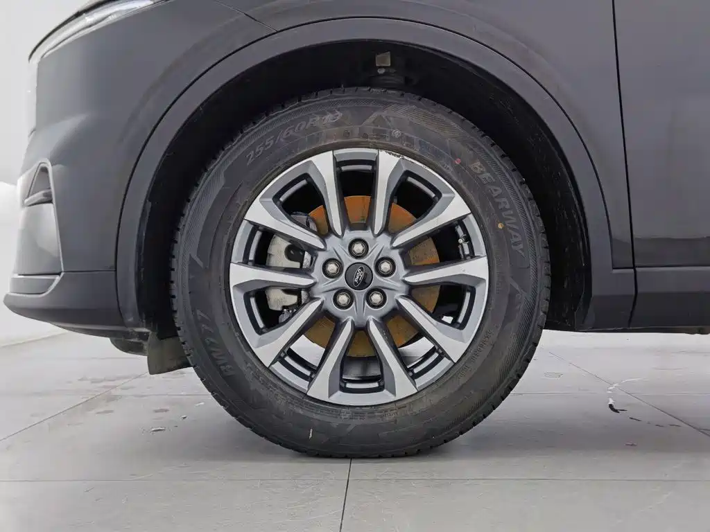 Ford Edge — миниатюра 17