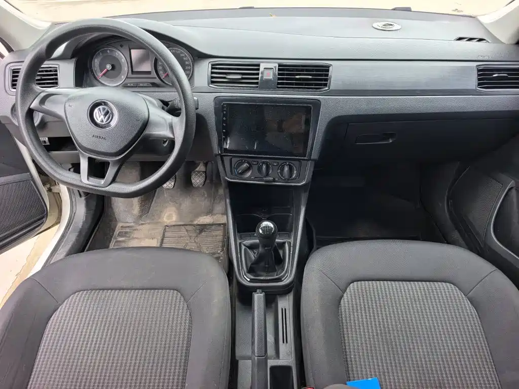 Volkswagen Santana — миниатюра 10