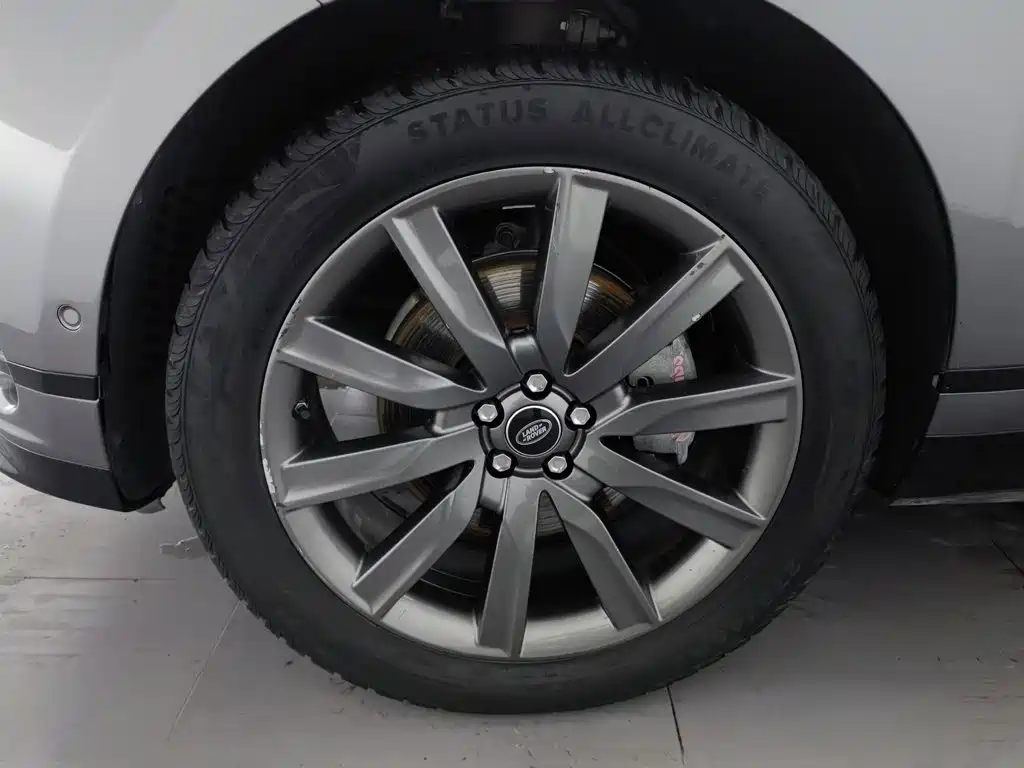 Land Rover Velar — миниатюра 17