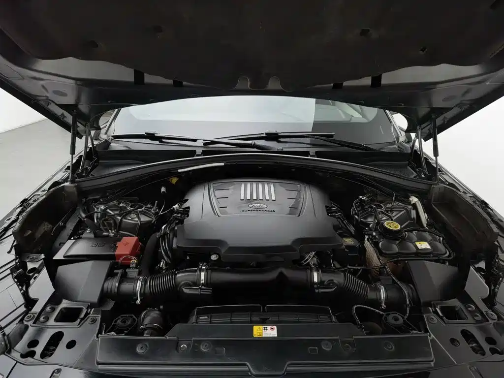Land Rover Velar — миниатюра 6