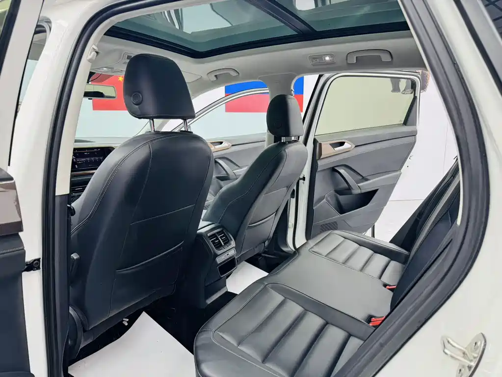 Volkswagen Tharu 2021 280TSI Luxury