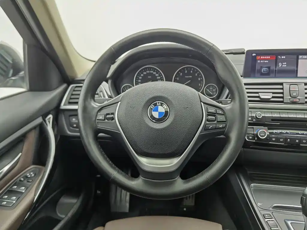BMW 3 Series — миниатюра 11