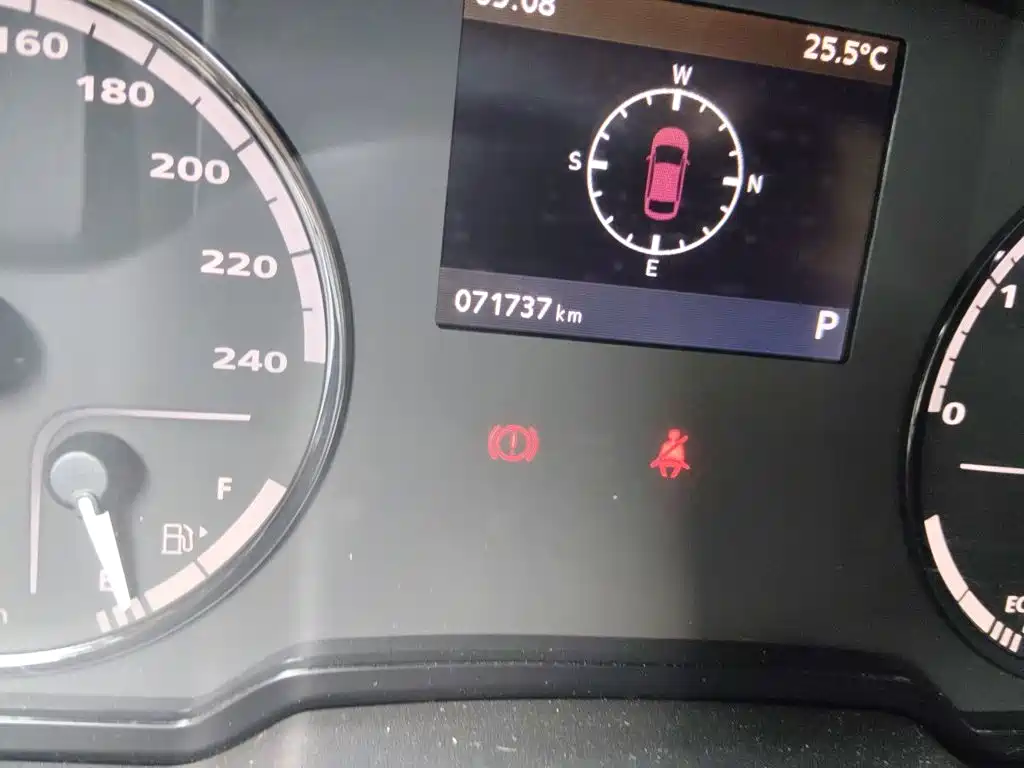 Qoros Qoros 3 — миниатюра 13