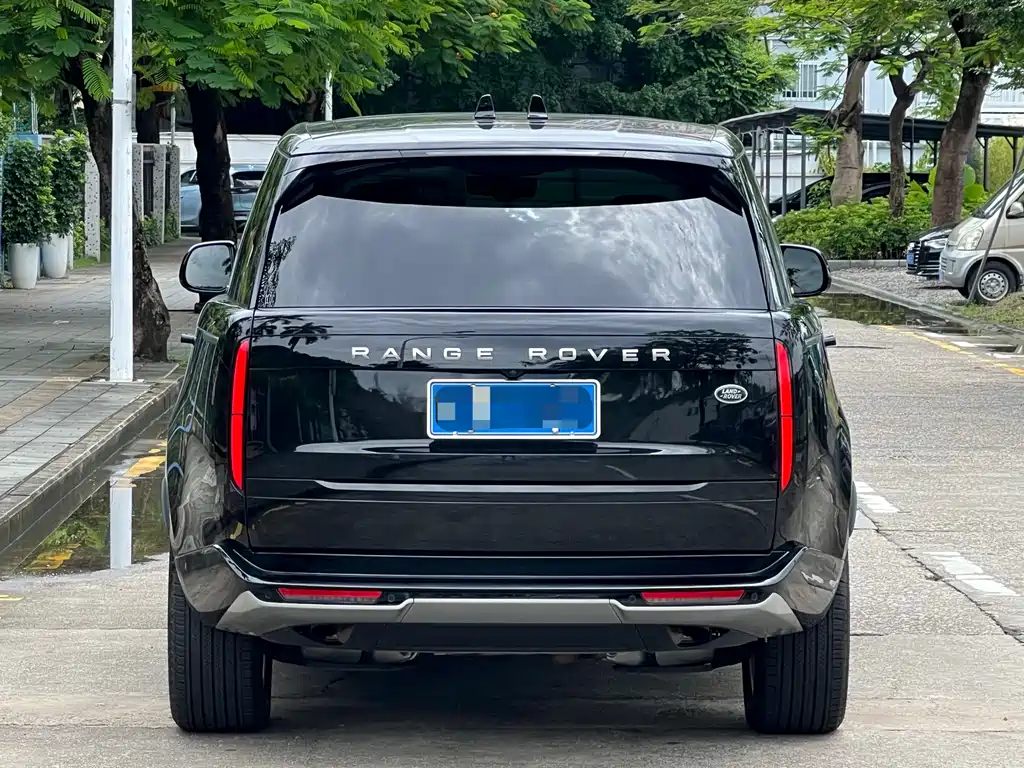 Land Rover Range Rover 2025 3.0 L6 360PS
