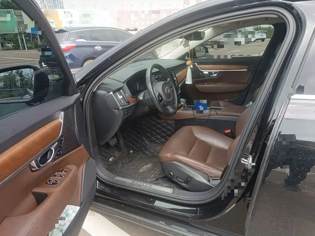 Volvo S90 — миниатюра 17