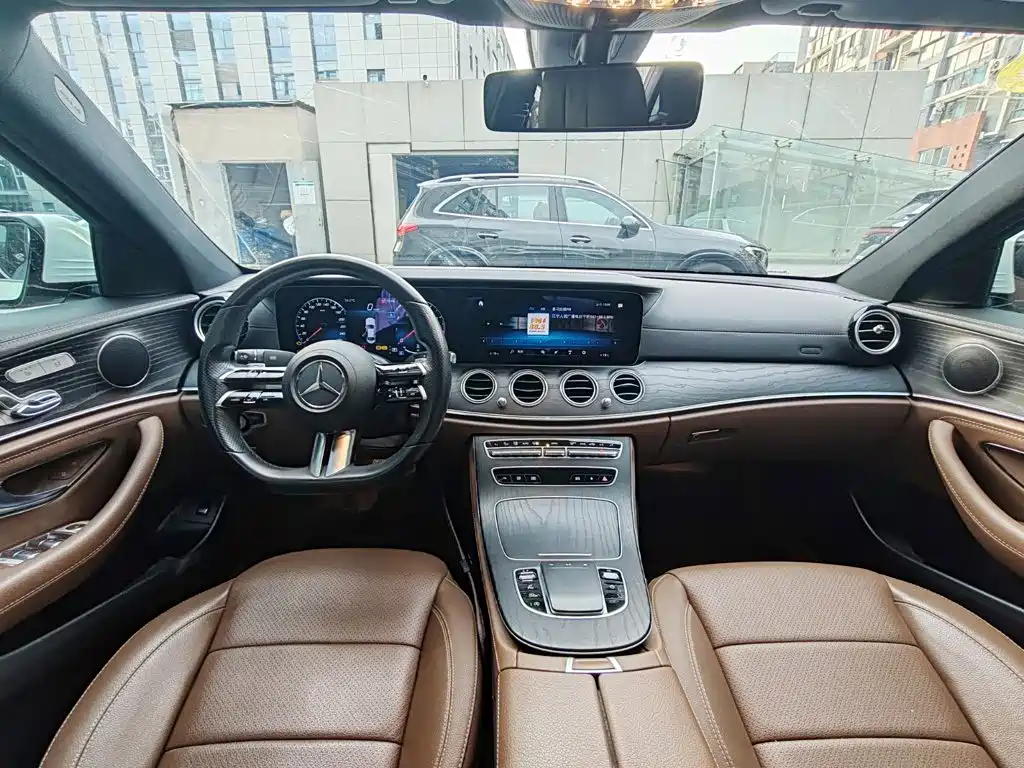 Mercedes-Benz E-Class — миниатюра 15
