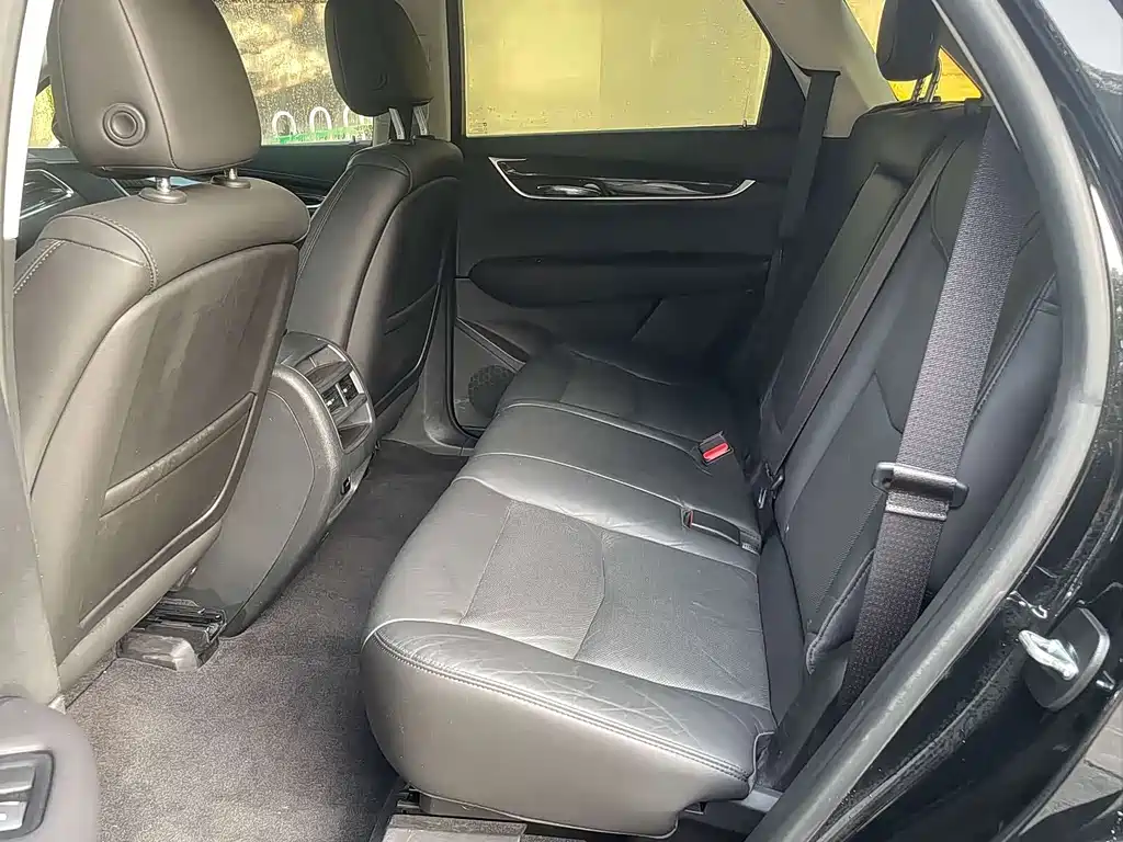 Cadillac XT5 — миниатюра 4