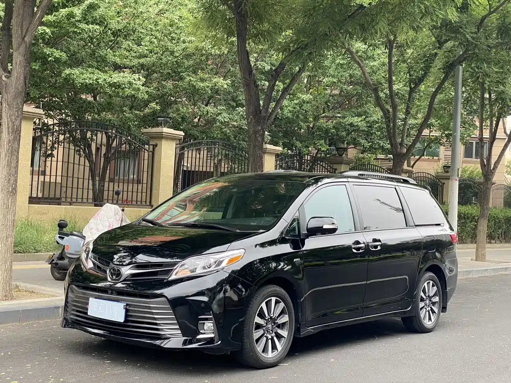 Toyota Sienna 2019