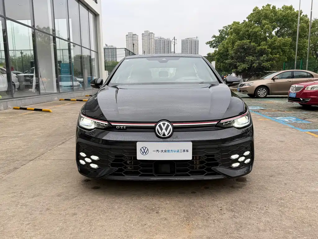 Volkswagen Golf GTI 2025