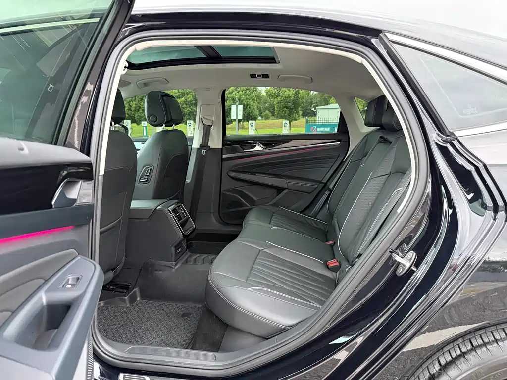 Volkswagen Passat — миниатюра 17