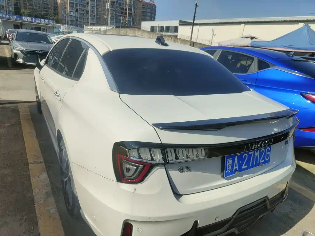 Lynk & Co 03 — миниатюра 18