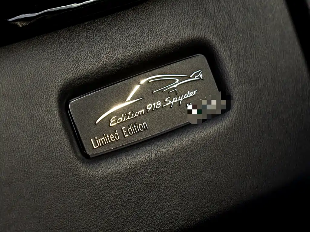 Porsche 911 2010 Turbo S 3.8T
