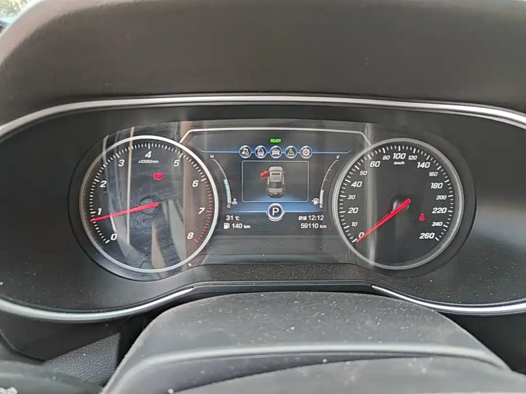 Hongqi Hongqi H5 — миниатюра 12