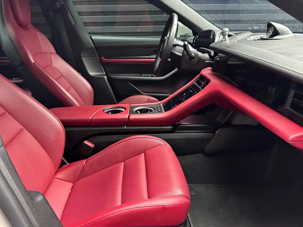 Porsche Taycan — миниатюра 15