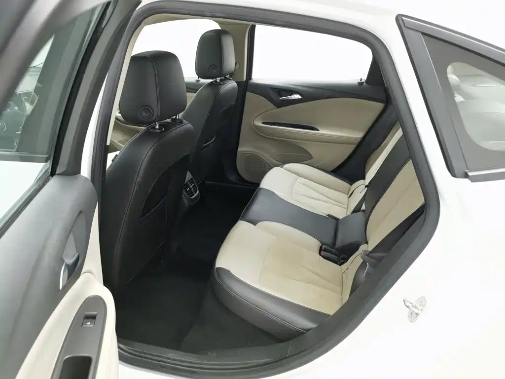 Buick Verano — миниатюра 15