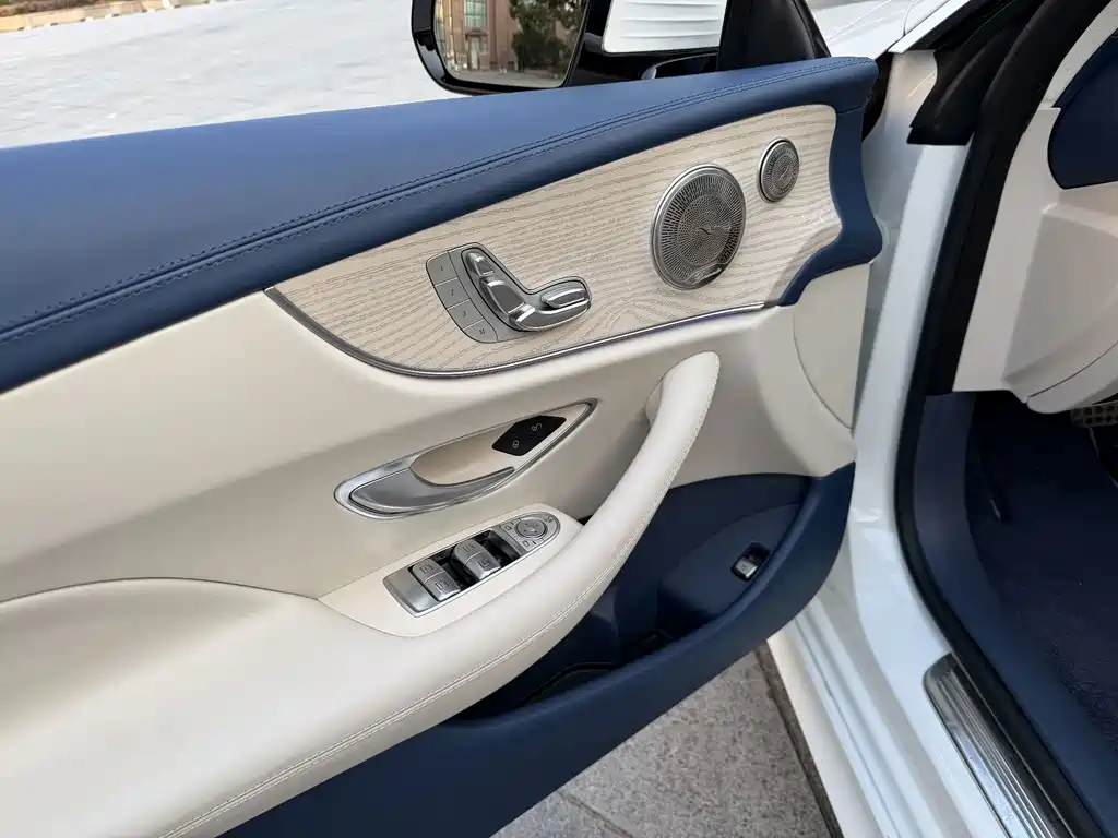 Mercedes-Benz E-Class (Import) — миниатюра 19