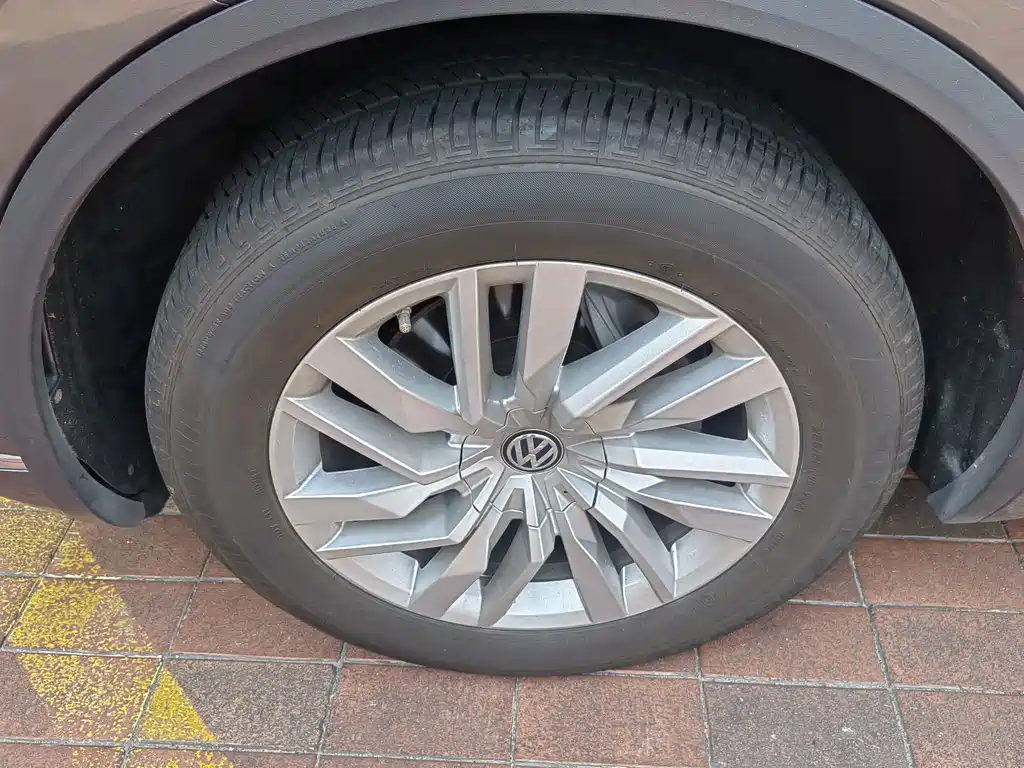 Volkswagen Touareg — миниатюра 6