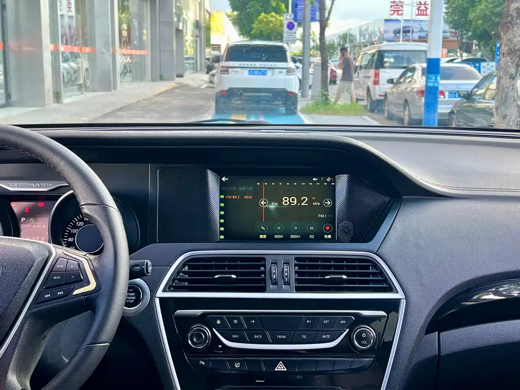 Changfeng CS10 2017 2.0T AT Luxury