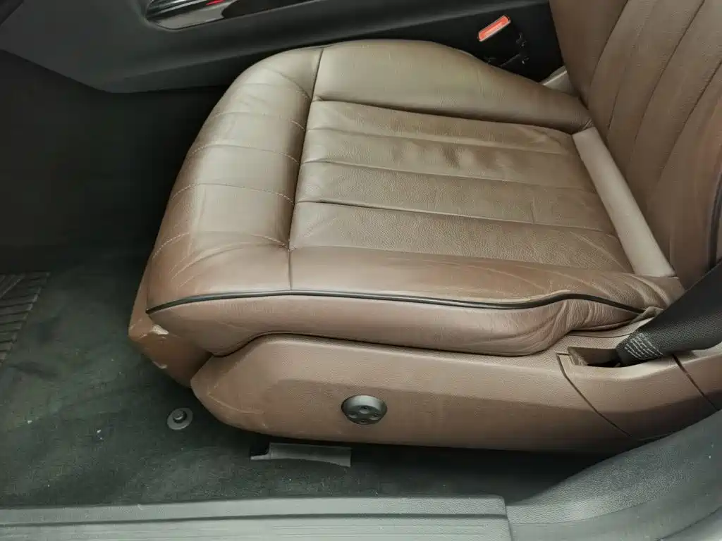Mercedes-Benz E-Class — миниатюра 20