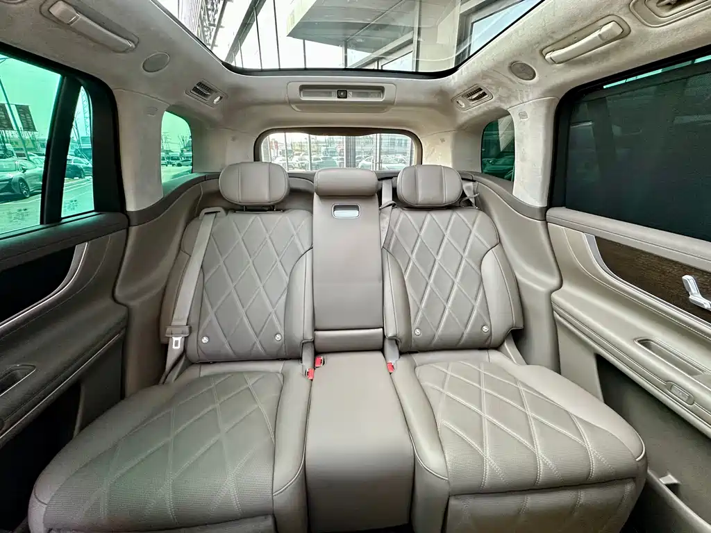 AITO ASK THE WORLD M9