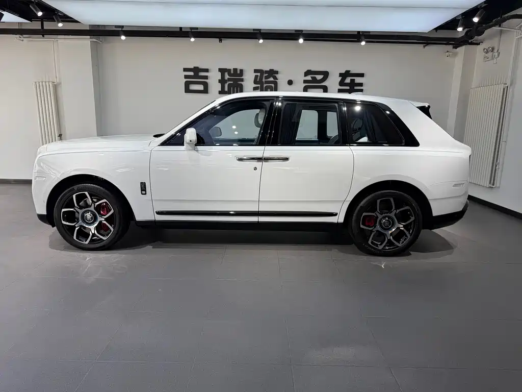 Rolls-Royce Cullinan 2024 Black Badge