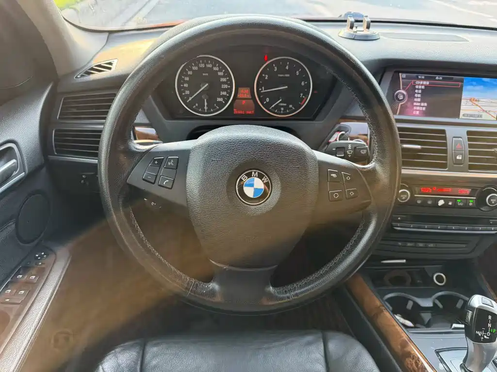 BMW X5 (Import) — миниатюра 8