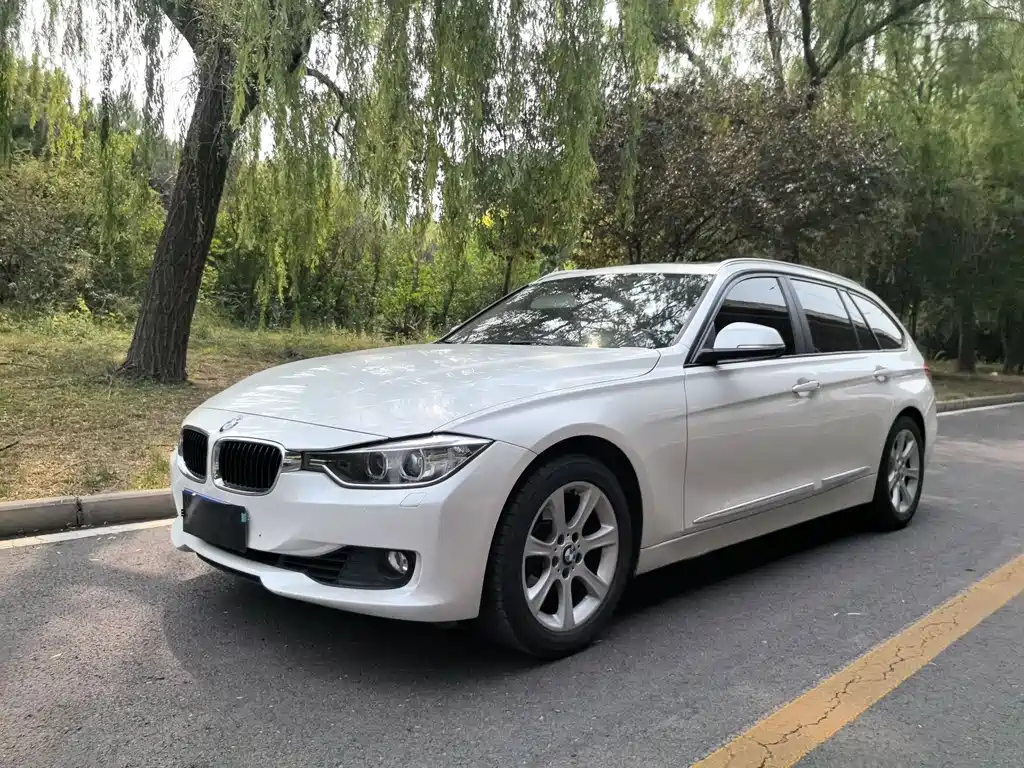 BMW 3 Series (Import) 2014