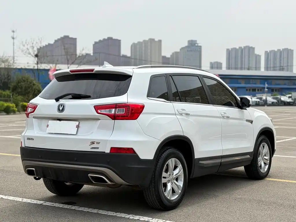 Changan CS75 2016 1.8T AT V