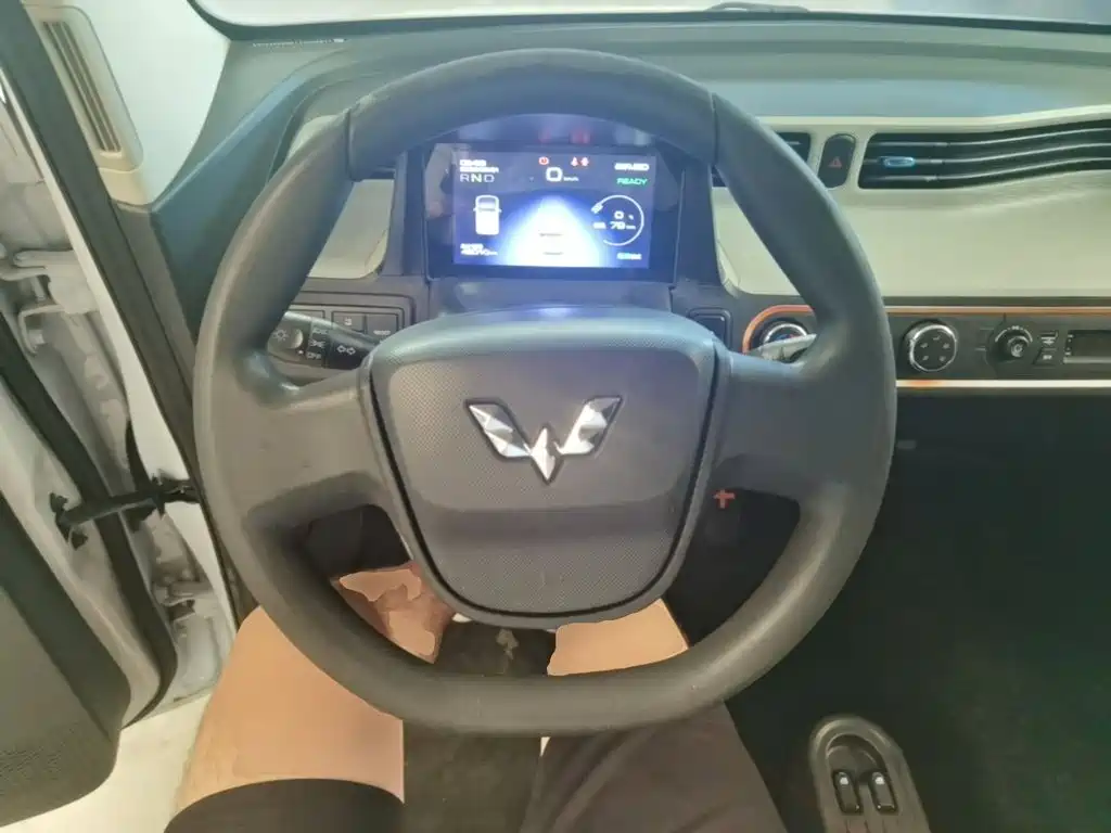 Wuling MINIEV — миниатюра 11