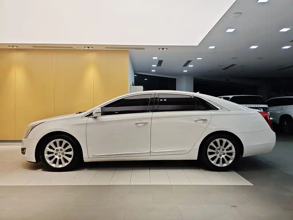Cadillac XTS 2015 28T Comfort