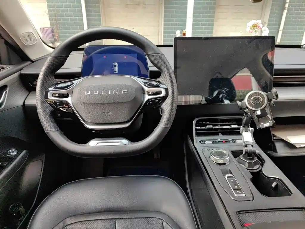Wuling Xingguang — миниатюра 10