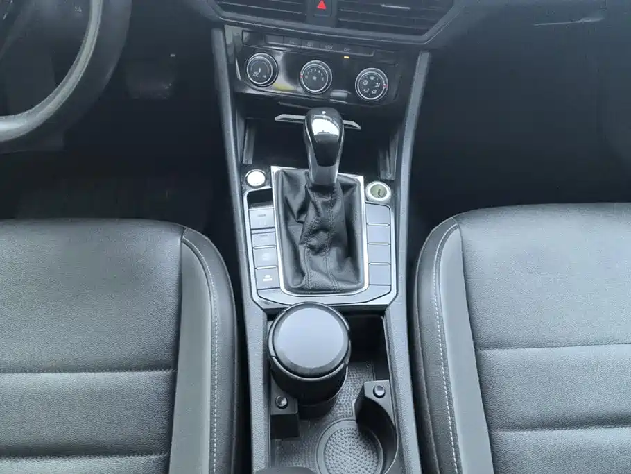 Volkswagen Sagitar — миниатюра 16