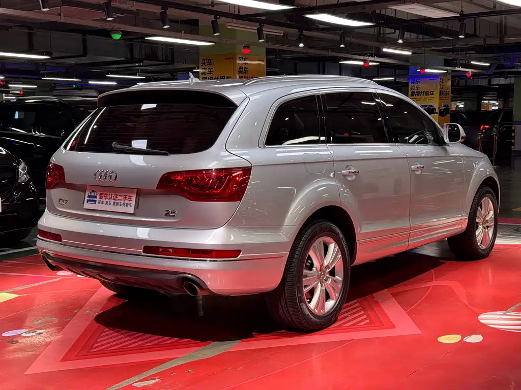 Audi Q7 — миниатюра 5