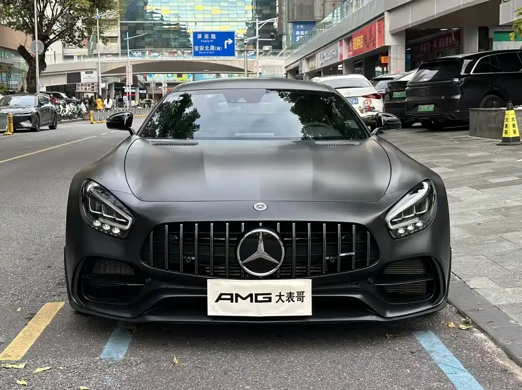 MERCEDES-BENZ AMG GT