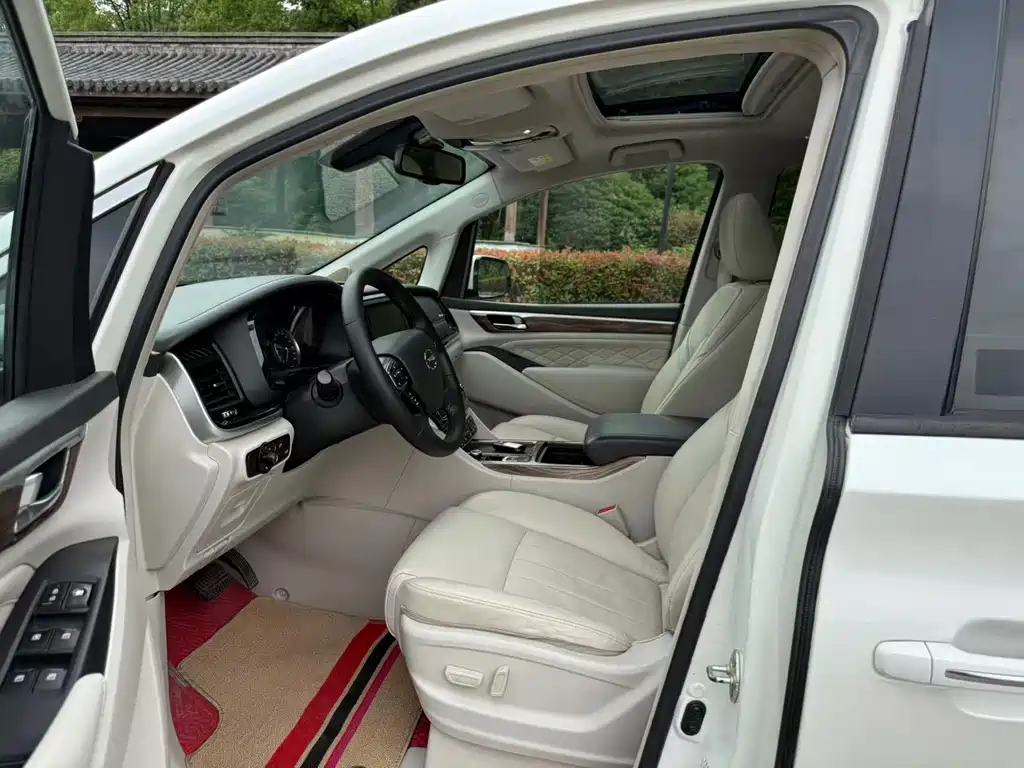 GAC M8 2018 320T Luxury