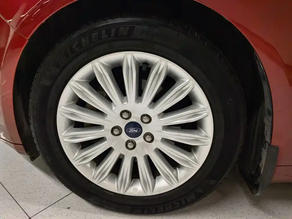 Ford Mondeo — миниатюра 15