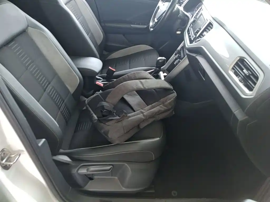 Volkswagen T-Roc — миниатюра 25