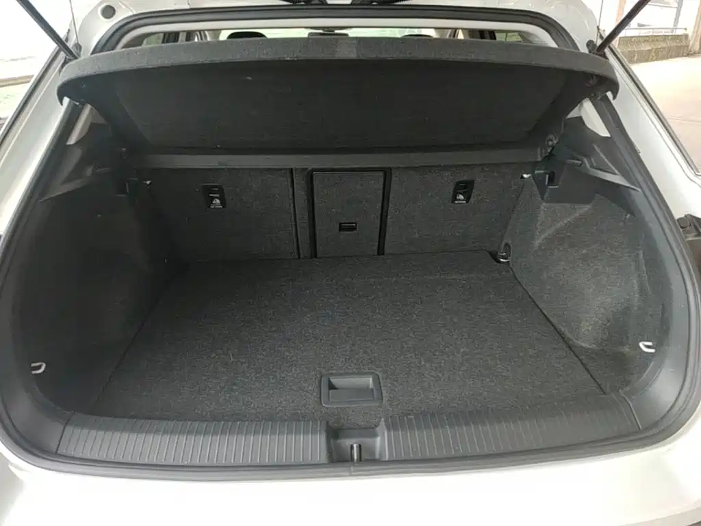 Volkswagen T-Roc — миниатюра 19