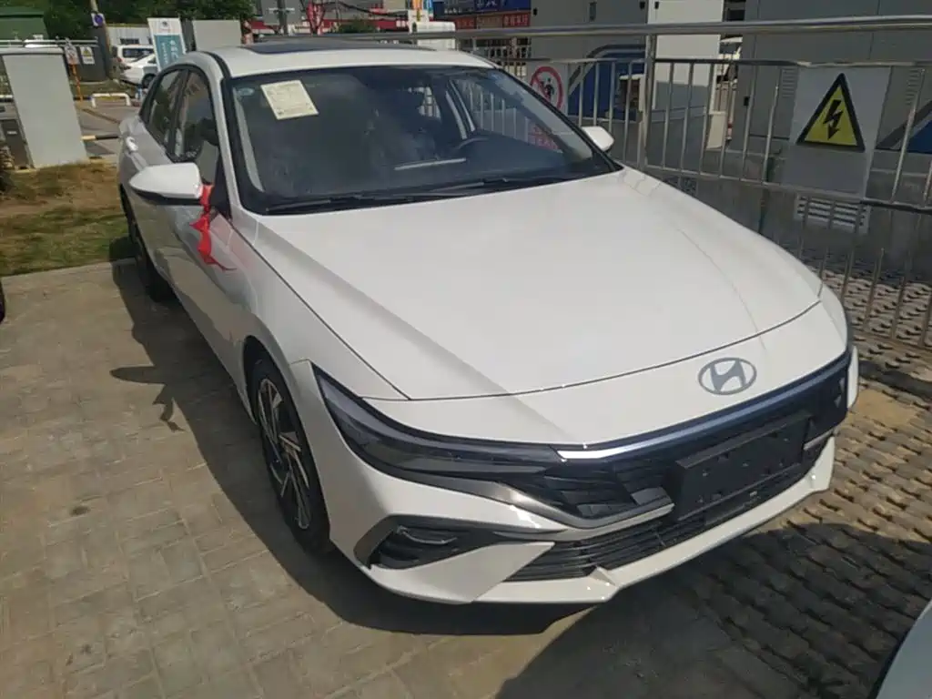 Hyundai Elantra 2023 1.5L CVT GLX Elite