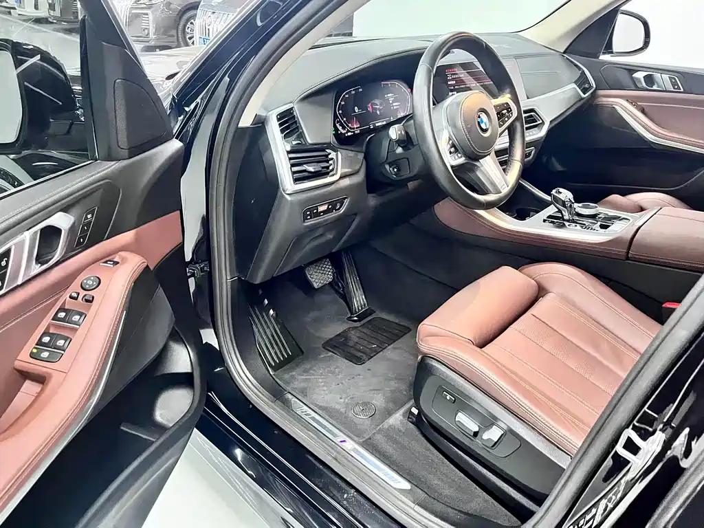 BMW X5 2021 xDrive40i M Sport