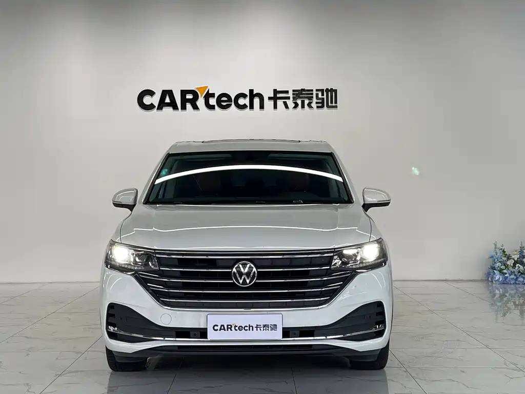 Volkswagen Viloran 2020 330TSI
