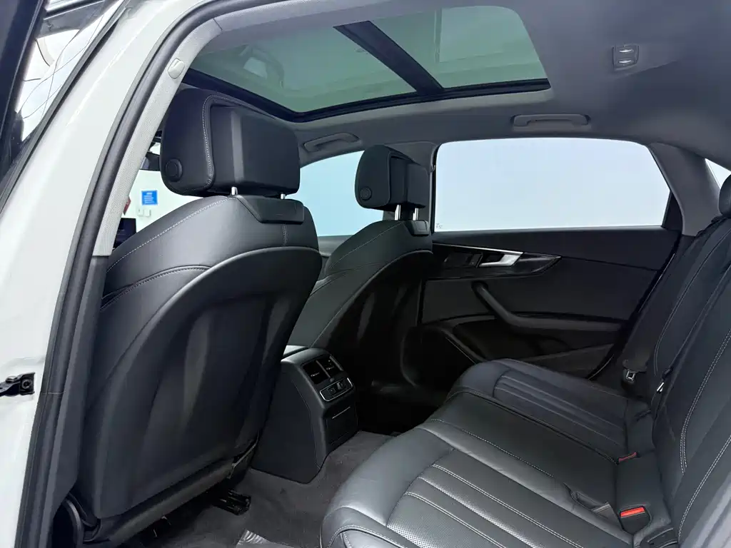 Audi A4L 2020 40 TFSI Fashion