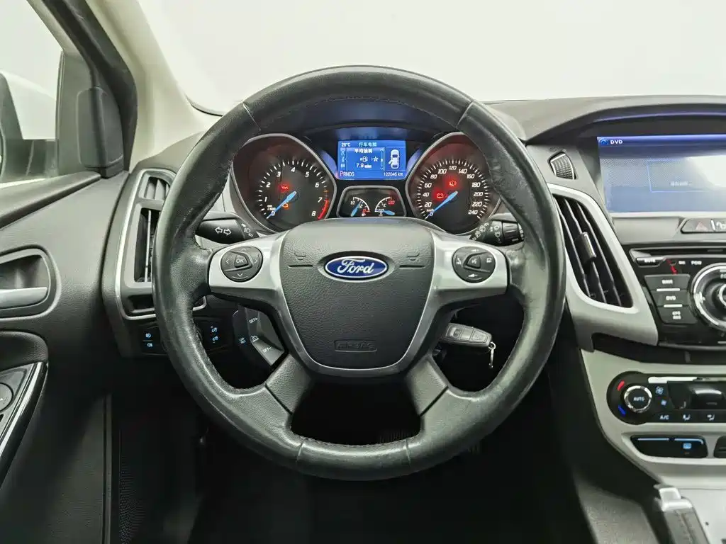 Ford Focus — миниатюра 11