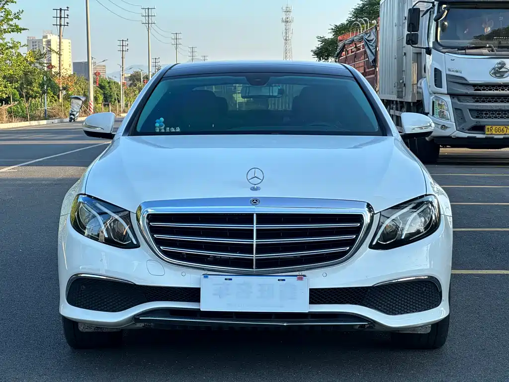 MERCEDES-BENZ E CLASS