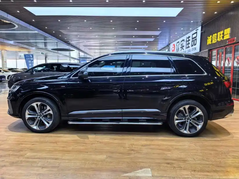Audi Q7 — миниатюра 22
