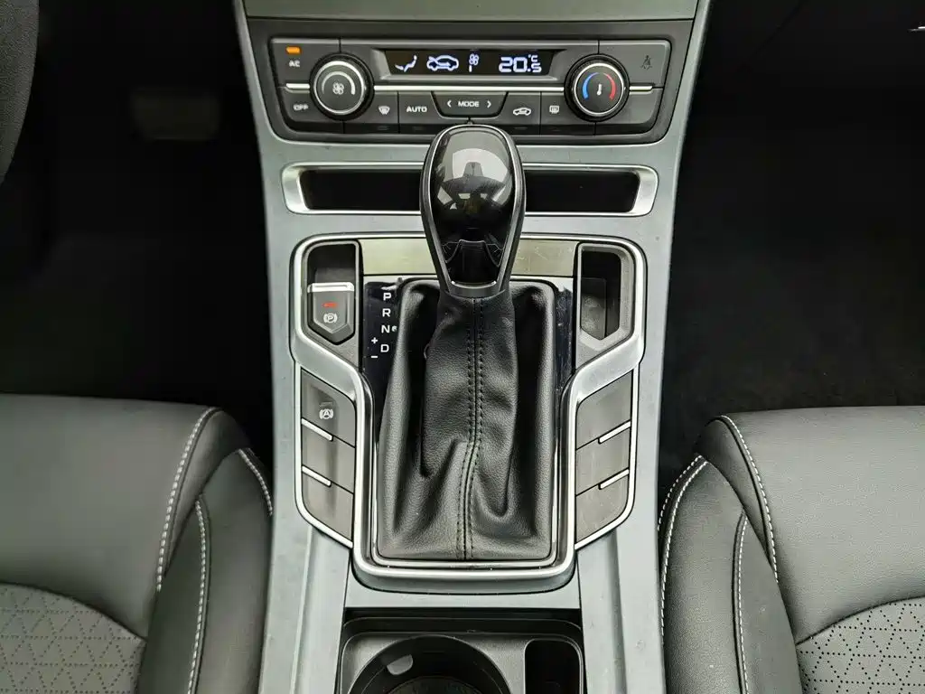 Geely Emgrand — миниатюра 13