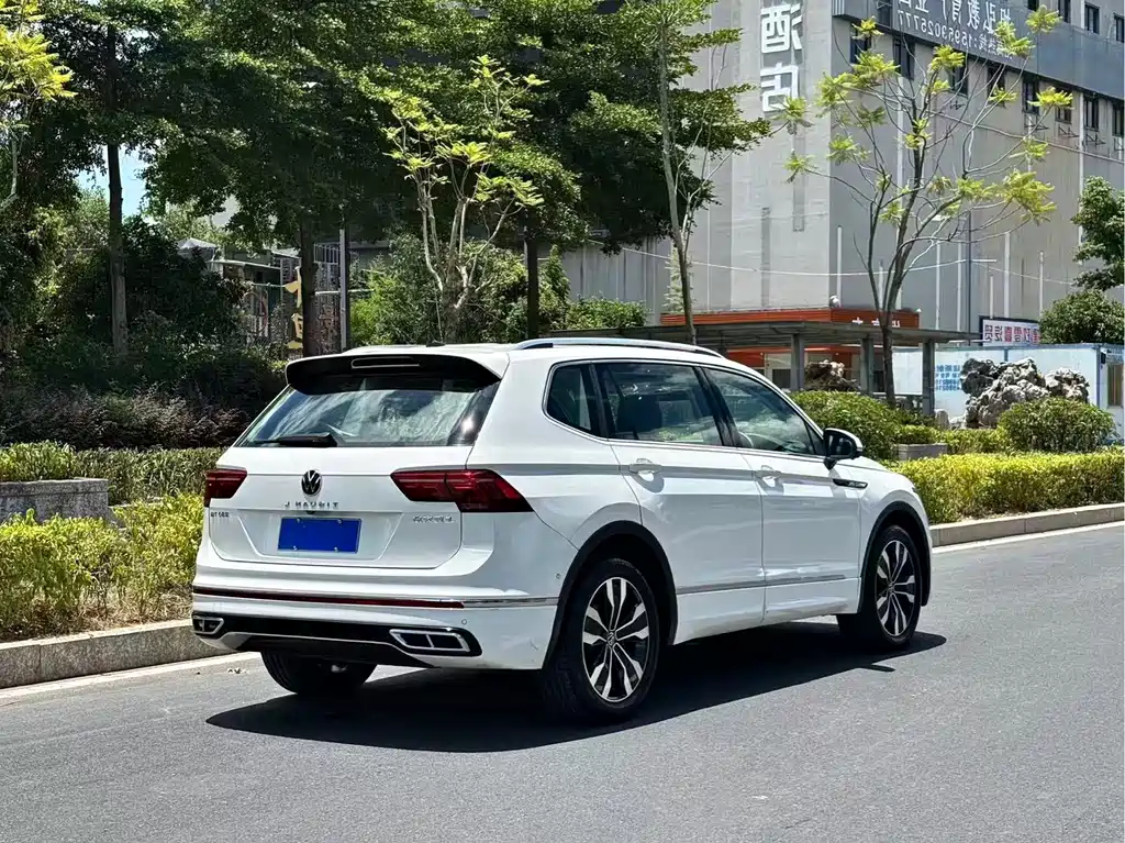 Volkswagen Tiguan L — миниатюра 5